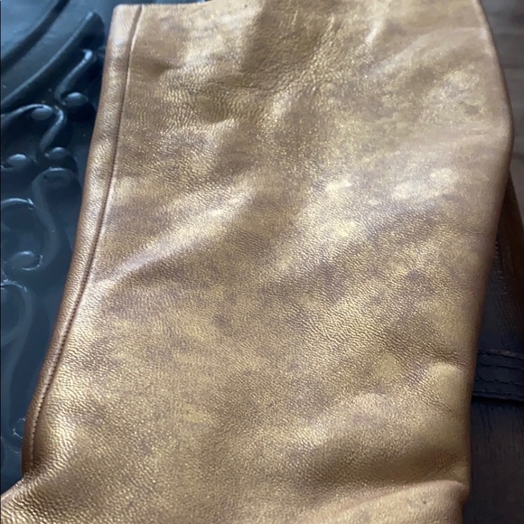 Boots - Picture 3 of 5